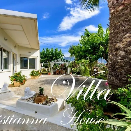 Holiday home Christianna House -villa
