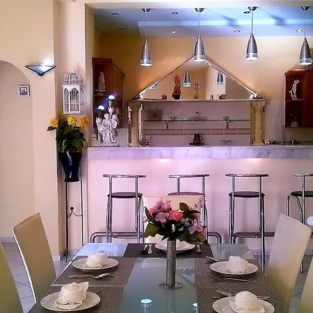 Christianna House -villa *